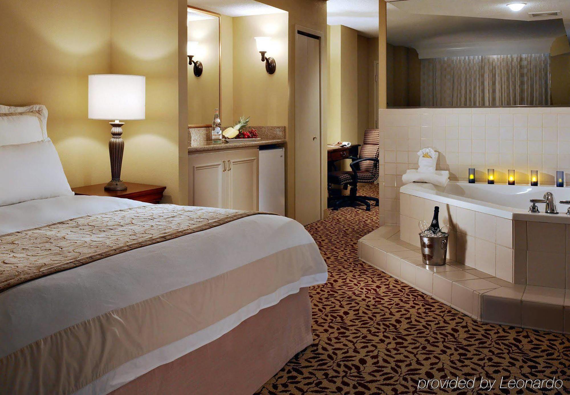 Marriott At The Convention Center 3*